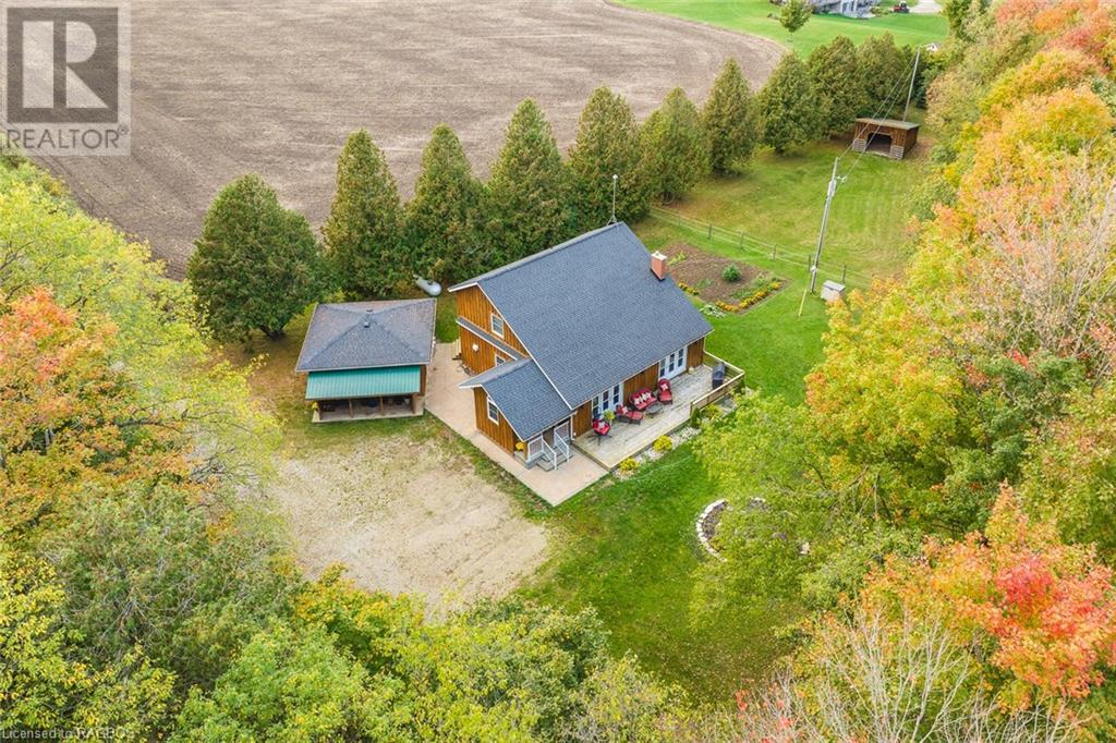 211271 Baseline Road, Clifford, Ontario N0G 1M0 (26231447) Royal