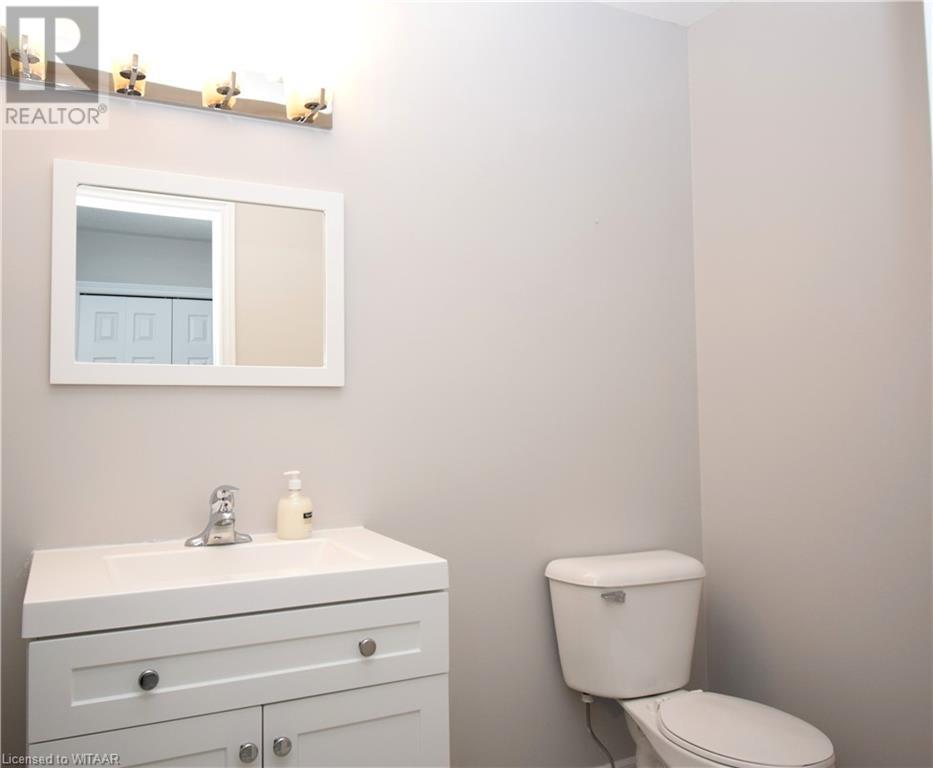517 Hummingbird Crescent, Woodstock, Ontario  N4T 1V9 - Photo 4 - 40540138