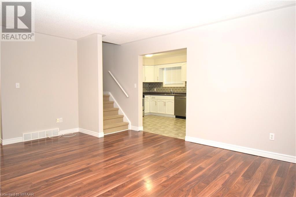 517 Hummingbird Crescent, Woodstock, Ontario  N4T 1V9 - Photo 6 - 40540138