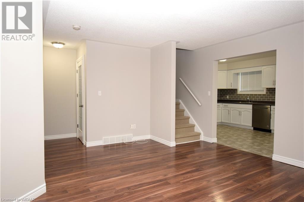 517 Hummingbird Crescent, Woodstock, Ontario  N4T 1V9 - Photo 8 - 40540138