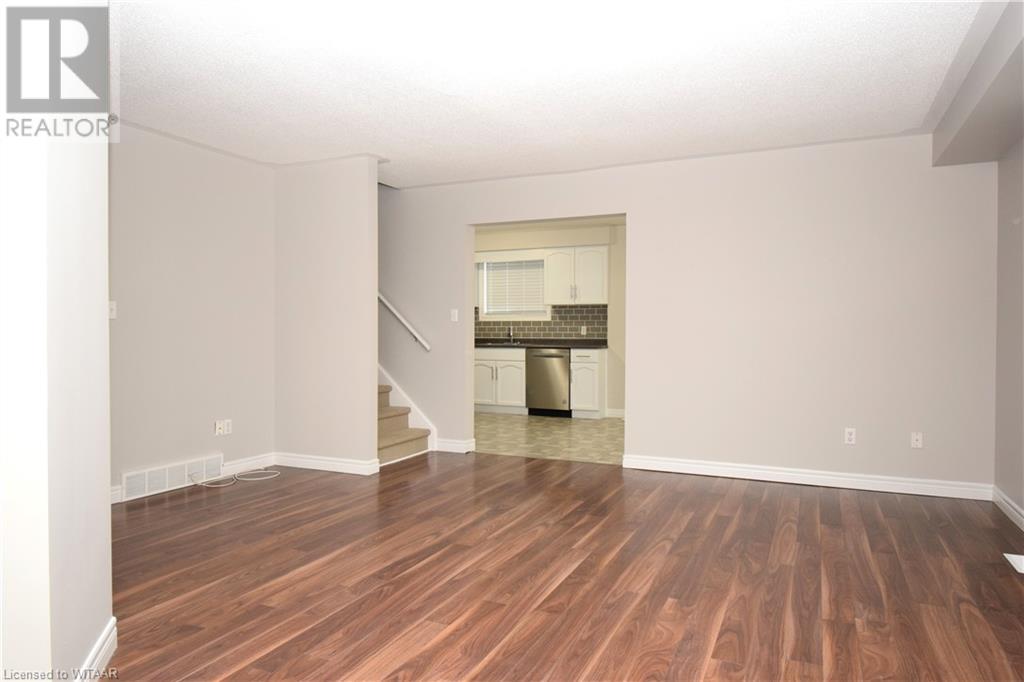 517 Hummingbird Crescent, Woodstock, Ontario  N4T 1V9 - Photo 9 - 40540138