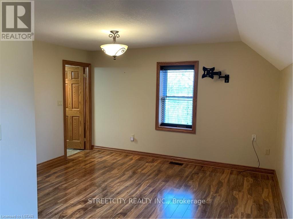 3677 Montrose St, Southwest Middlesex, Ontario  N0L 1M0 - Photo 18 - X8133190