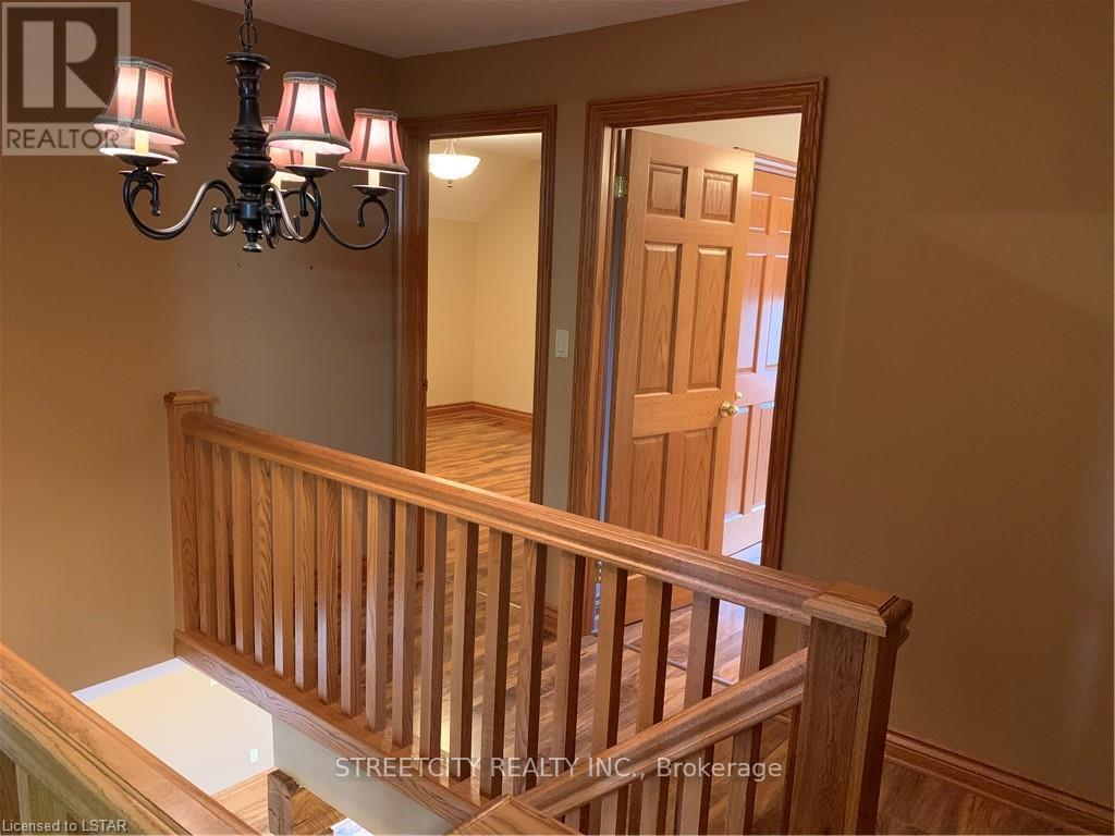 3677 Montrose St, Southwest Middlesex, Ontario  N0L 1M0 - Photo 24 - X8133190