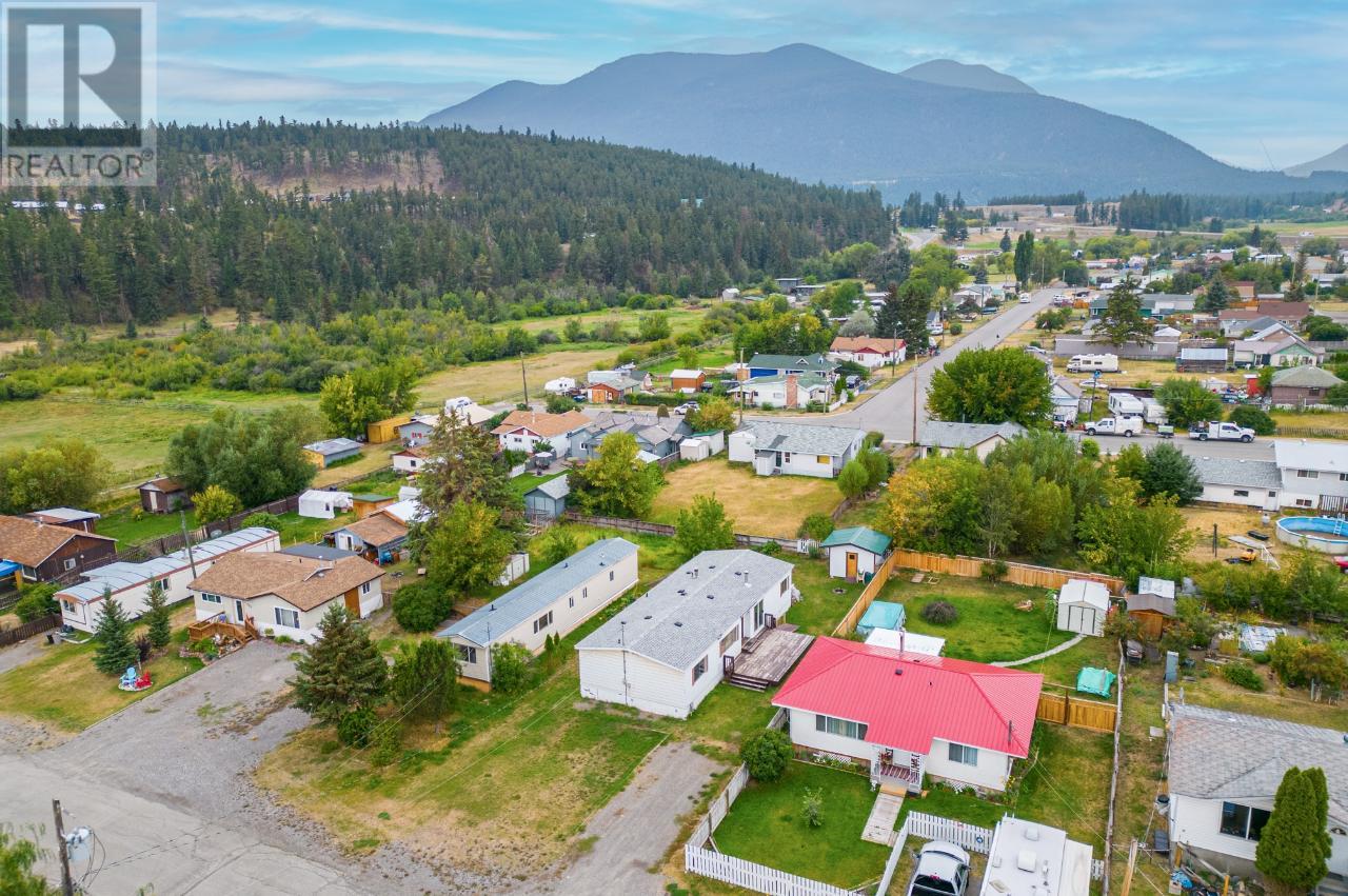 209 Foster Ave, Clinton, British Columbia   - Photo 30 - 177128