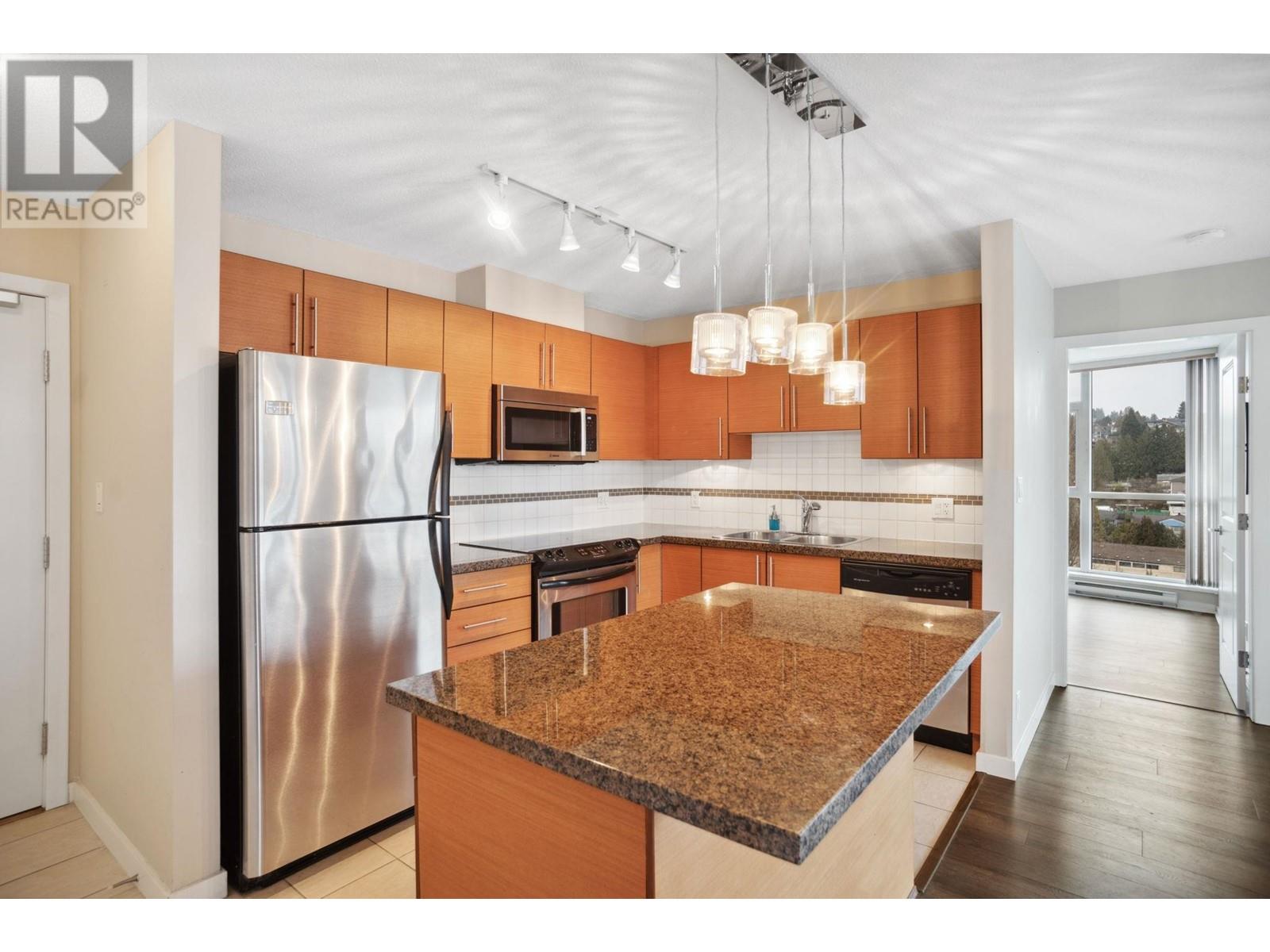 1102 2225 Holdom Avenue, Burnaby, British Columbia  V5B 0A1 - Photo 3 - R2857861