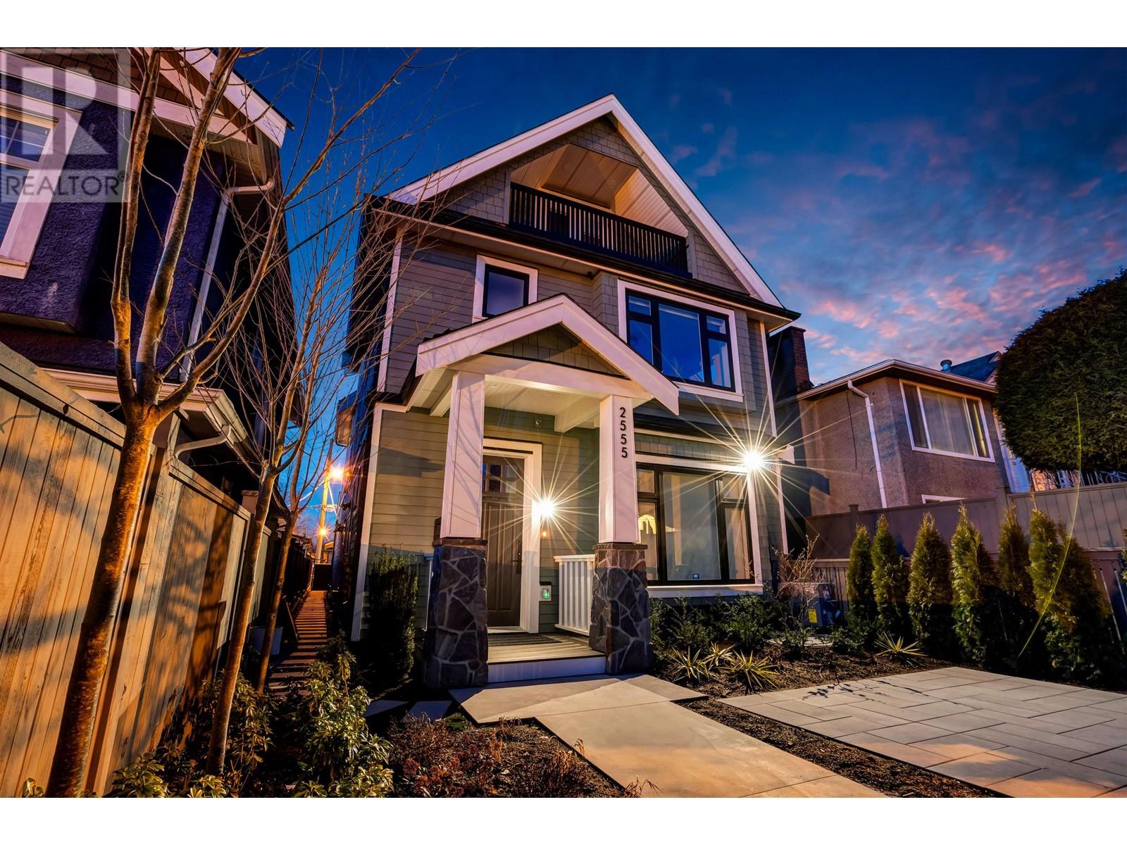 2555 E 7th Avenue, Vancouver, British Columbia  V5M 1T3 - Photo 1 - R2857866