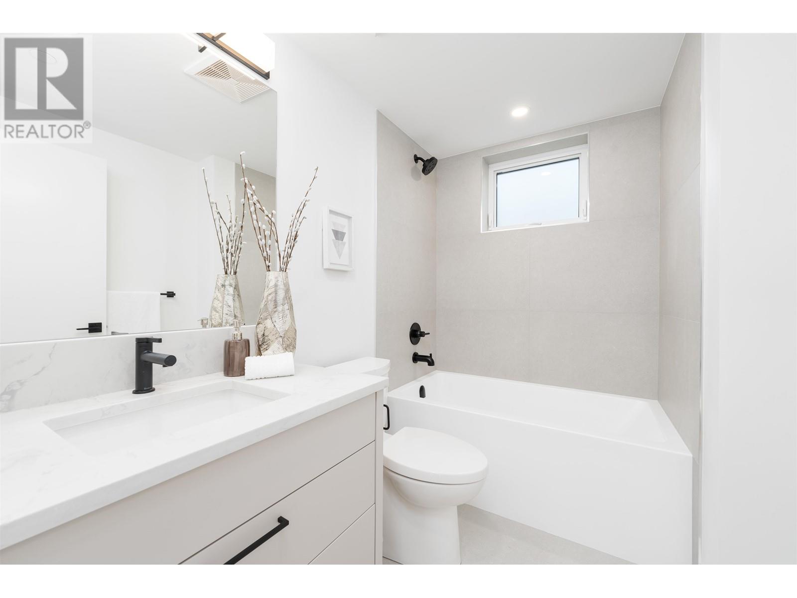 2555 E 7th Avenue, Vancouver, British Columbia  V5M 1T3 - Photo 23 - R2857866
