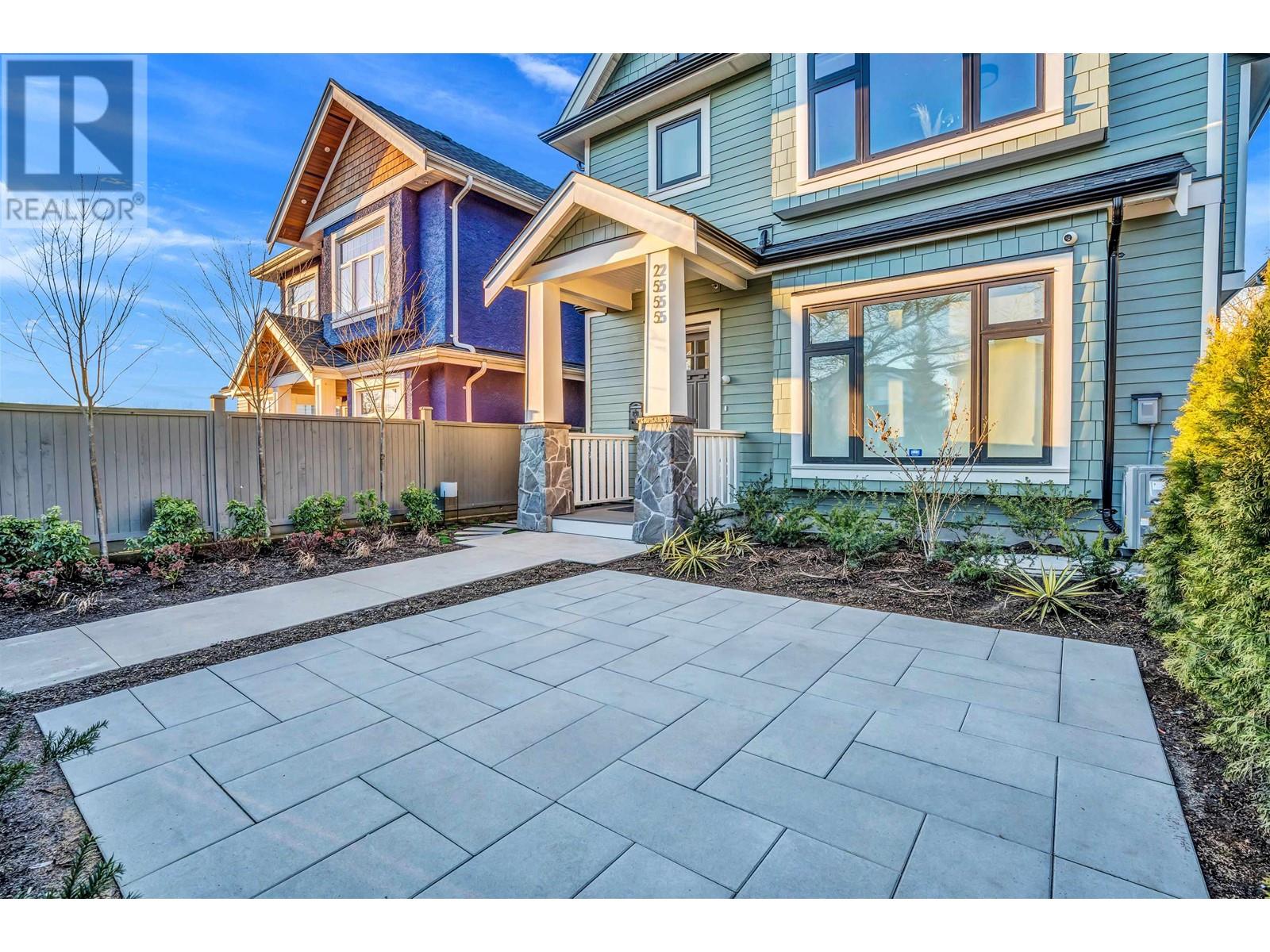 2555 E 7th Avenue, Vancouver, British Columbia  V5M 1T3 - Photo 3 - R2857866