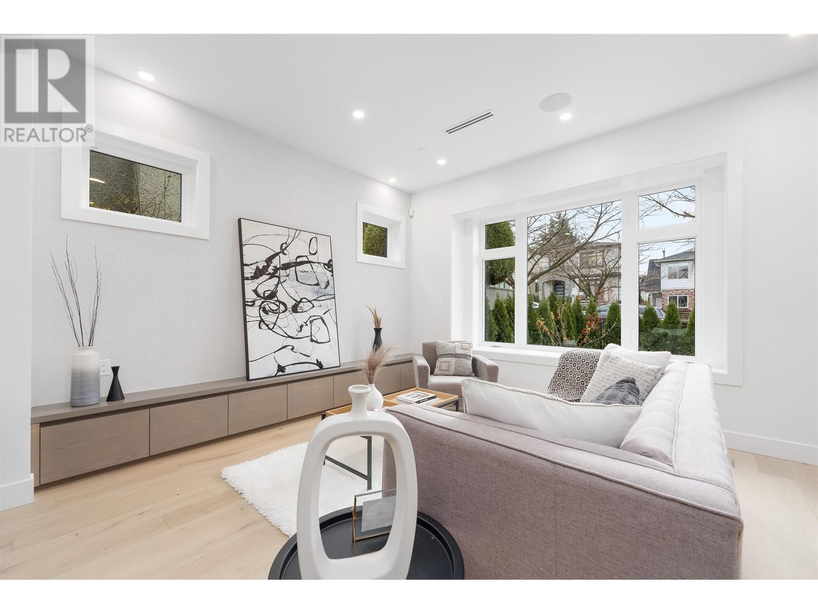 2555 E 7th Avenue, Vancouver, British Columbia  V5M 1T3 - Photo 8 - R2857866