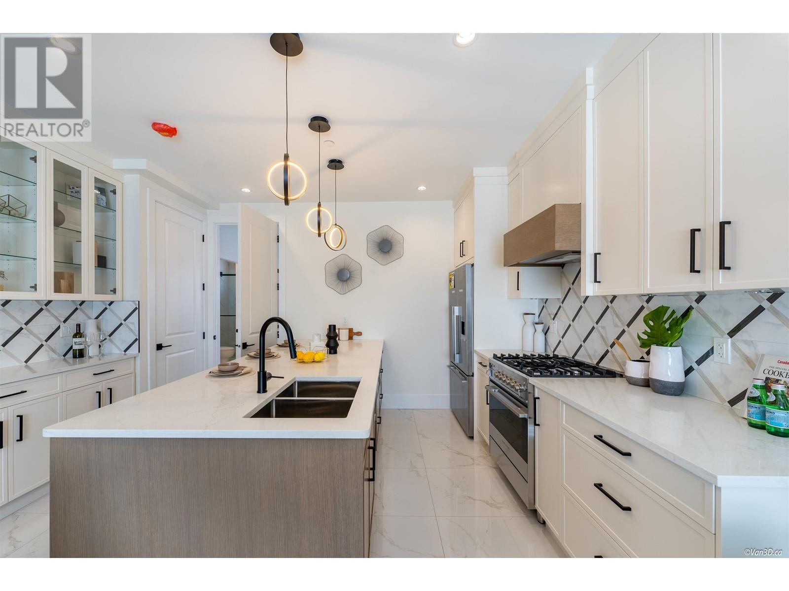 1371 E 63rd Avenue, Vancouver, British Columbia  V5X 2L5 - Photo 3 - R2857975