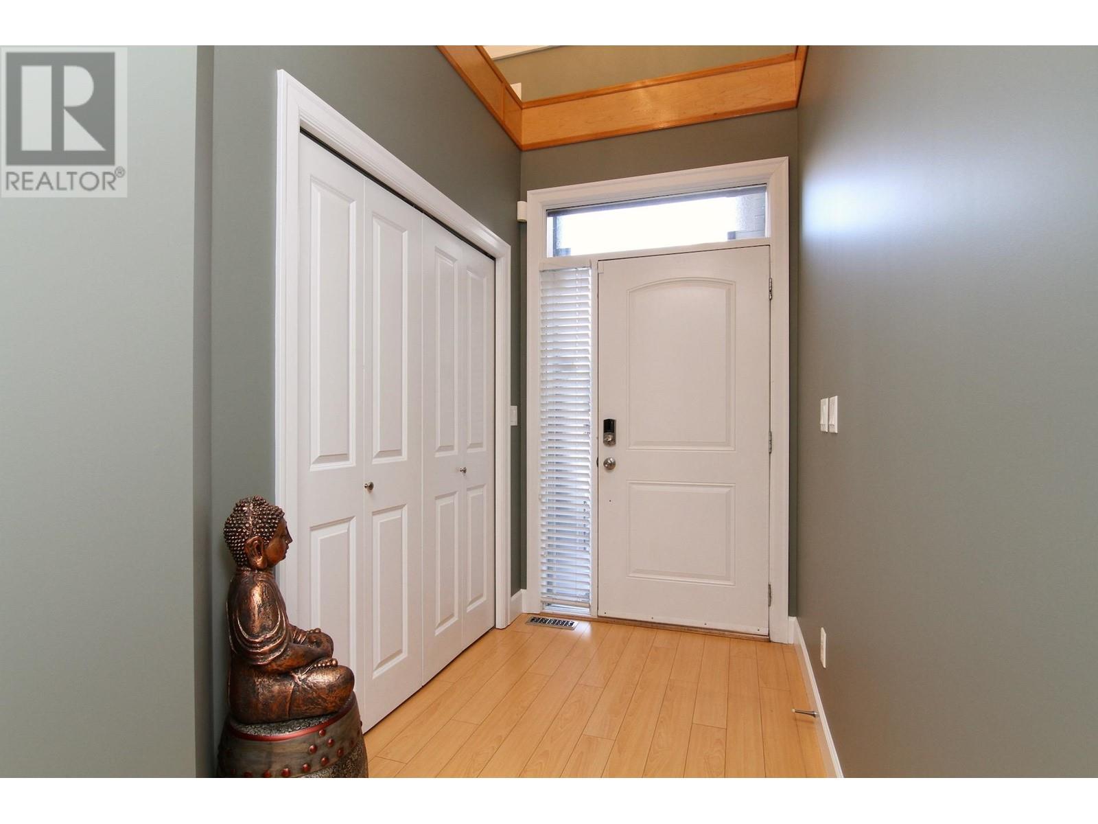 24222 104 Avenue, Maple Ridge, British Columbia  V2W 0E4 - Photo 2 - R2857958