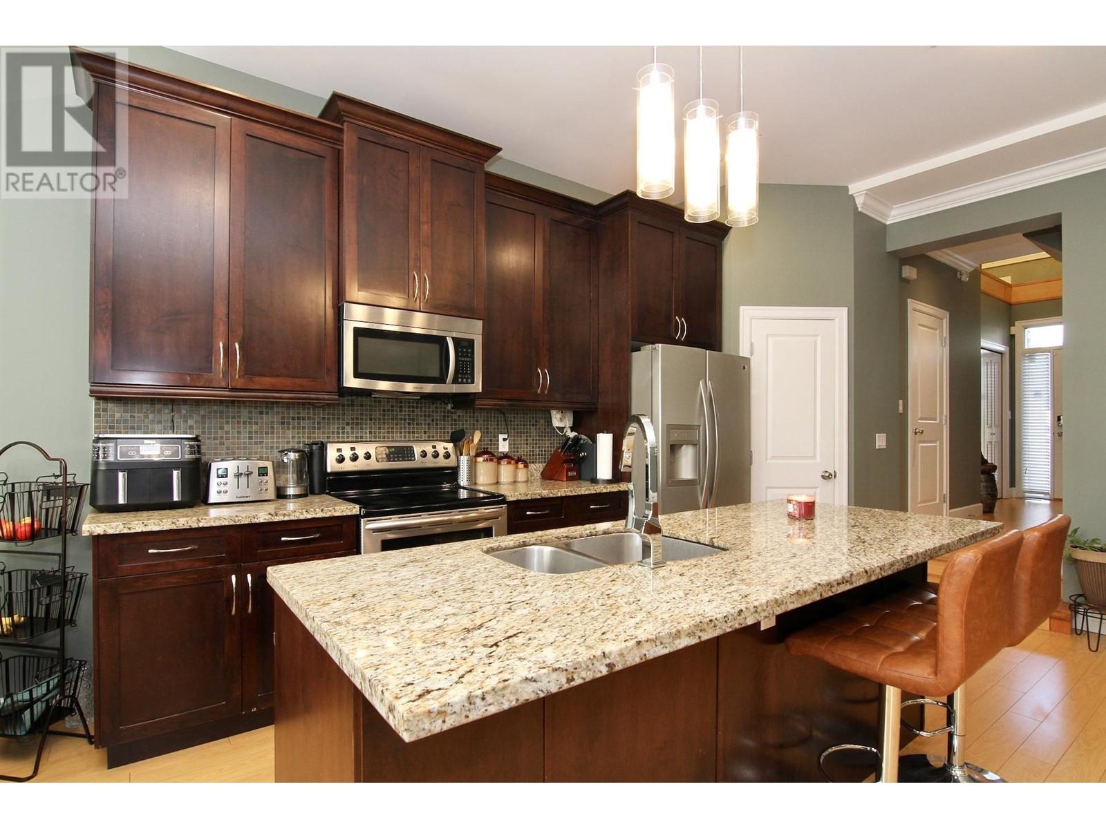24222 104 Avenue, Maple Ridge, British Columbia  V2W 0E4 - Photo 9 - R2857958