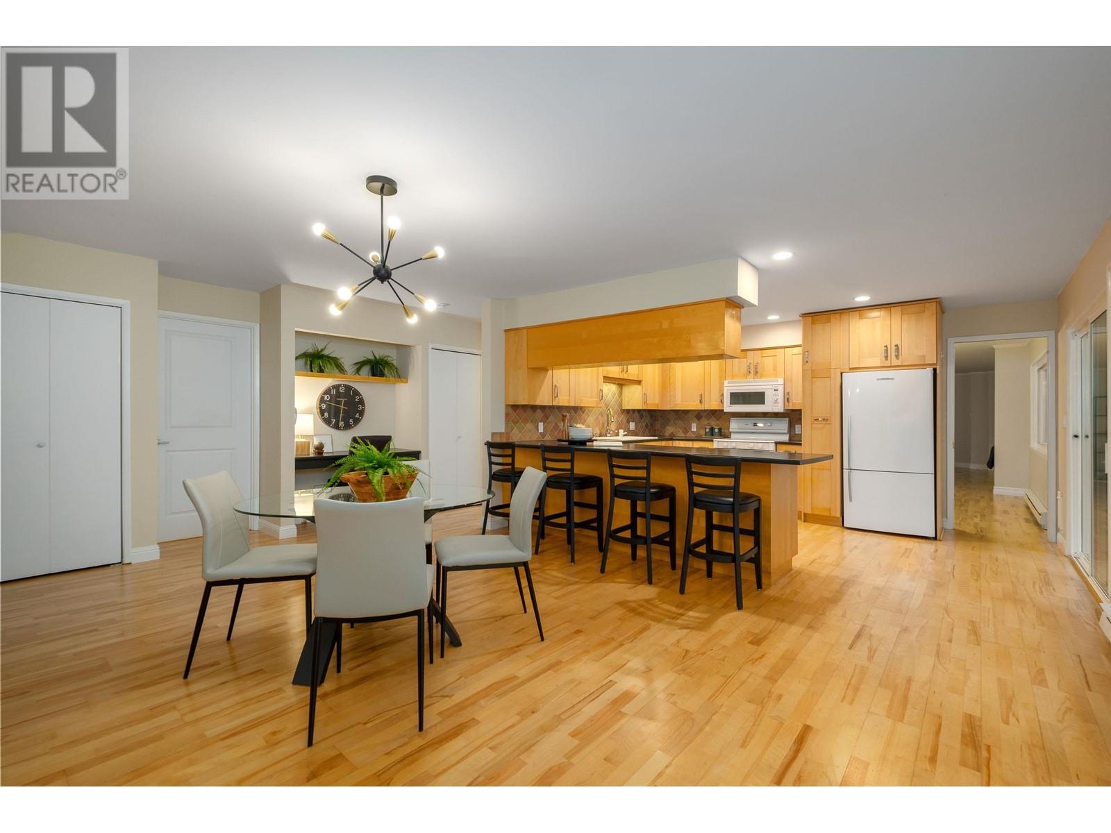 24000 Fern Crescent, Maple Ridge, British Columbia  V4R 2R7 - Photo 22 - R2857982