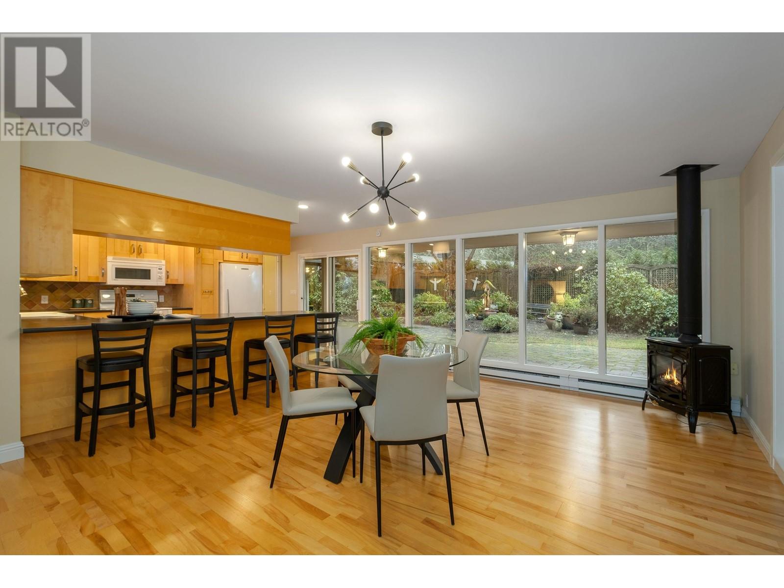 24000 Fern Crescent, Maple Ridge, British Columbia  V4R 2R7 - Photo 23 - R2857982