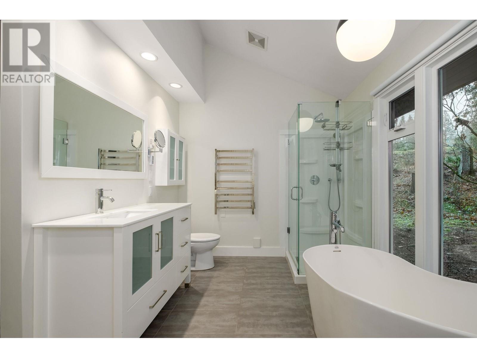 24000 Fern Crescent, Maple Ridge, British Columbia  V4R 2R7 - Photo 26 - R2857982