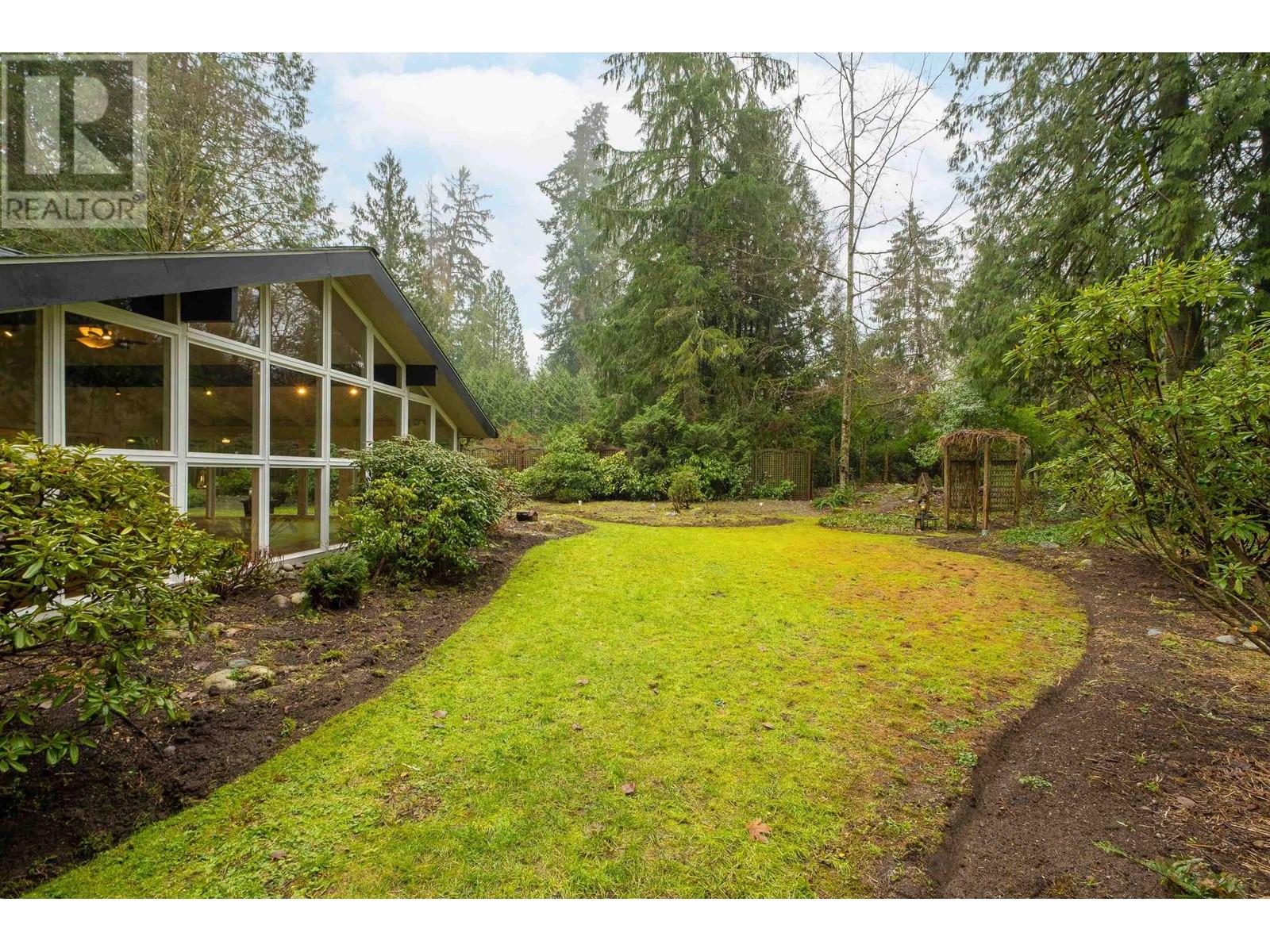 24000 Fern Crescent, Maple Ridge, British Columbia  V4R 2R7 - Photo 34 - R2857982
