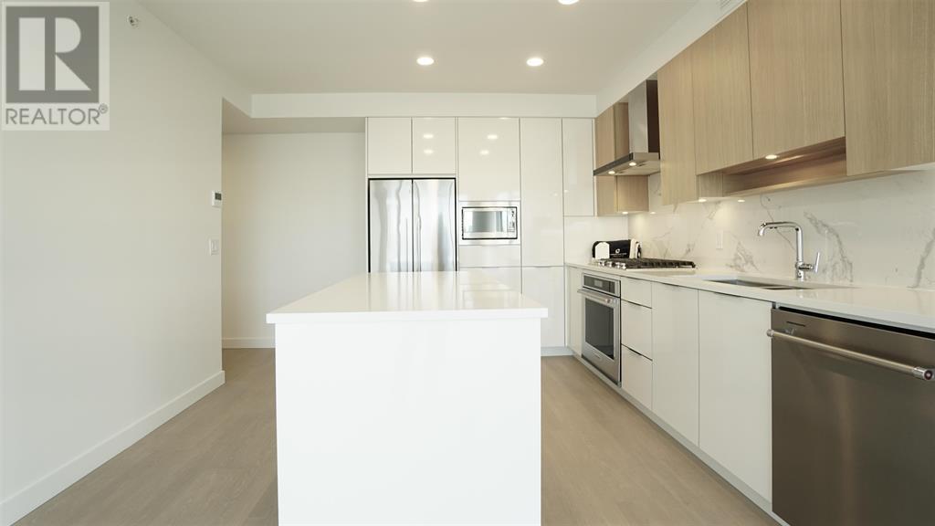 801 7683 Park Crescent, Burnaby, British Columbia  V3N 0J4 - Photo 3 - R2857548