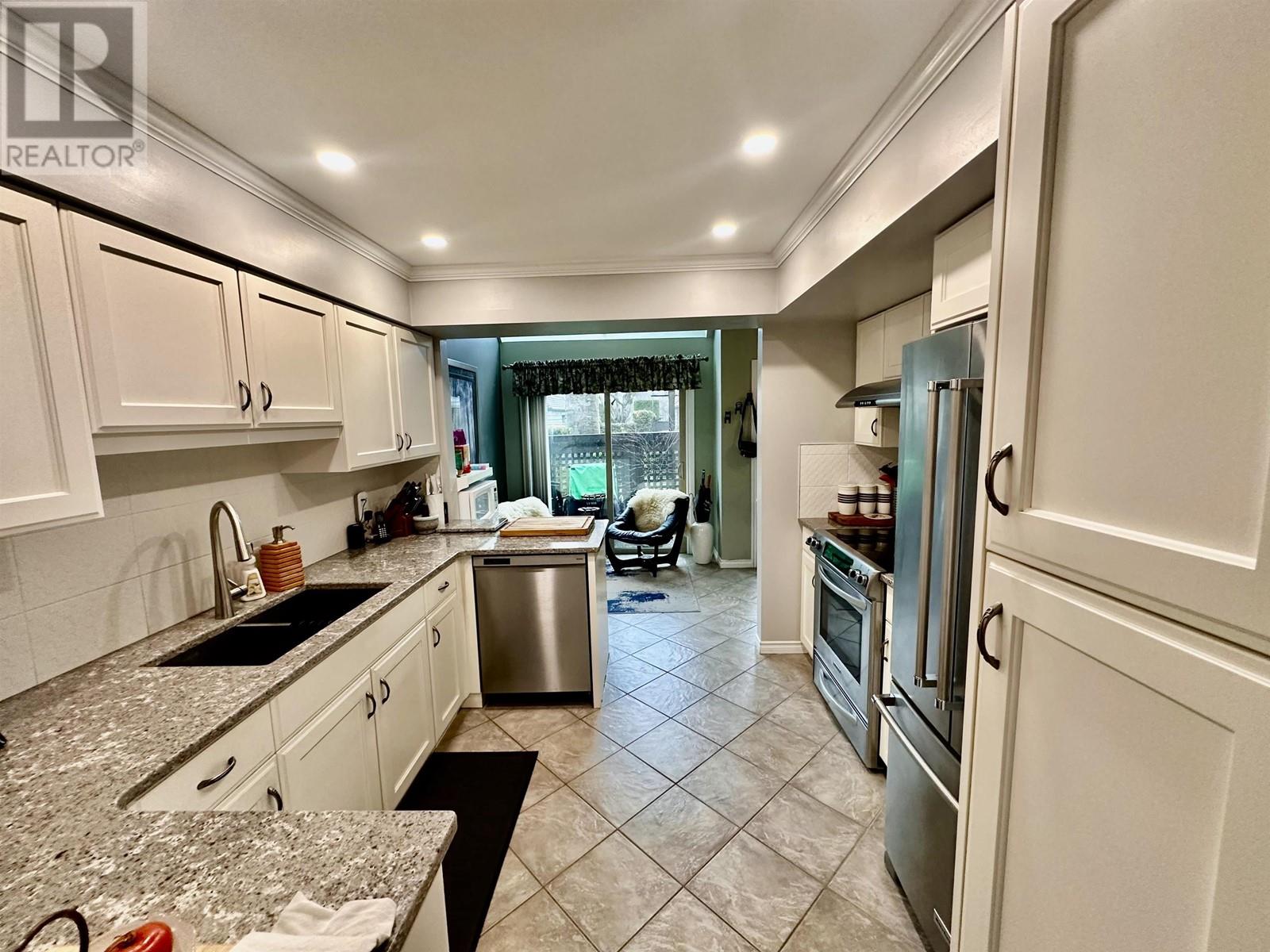 16 8311 Saunders Road, Richmond, British Columbia  V7A 2A6 - Photo 6 - R2857685