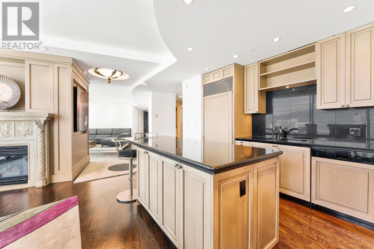 4202 938 Nelson Street, Vancouver, British Columbia  V6Z 3A7 - Photo 11 - R2858165