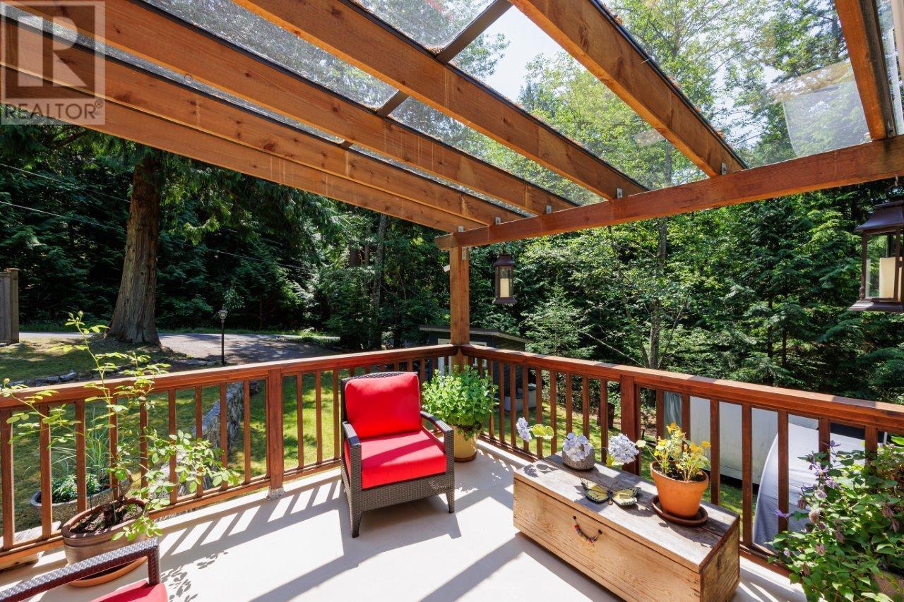 944 Windjammer Road, Bowen Island, British Columbia  V0N 1G2 - Photo 15 - R2858167