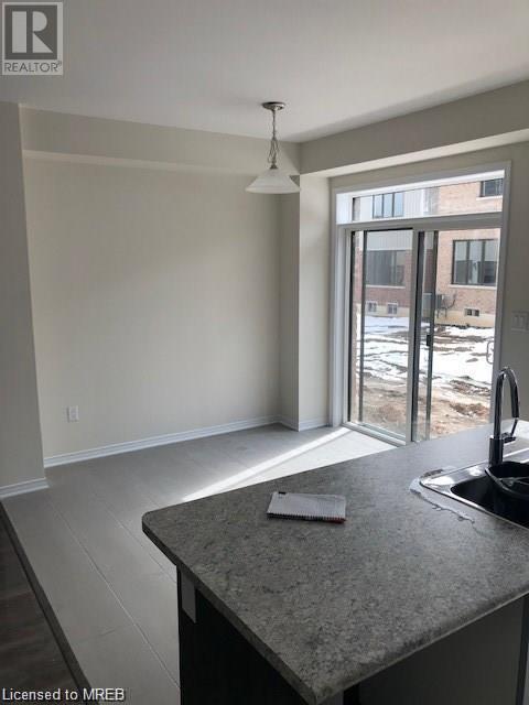 91 Arnold Marshall Boulevard, Haldimand, Ontario  N3W 1E3 - Photo 2 - 40552395