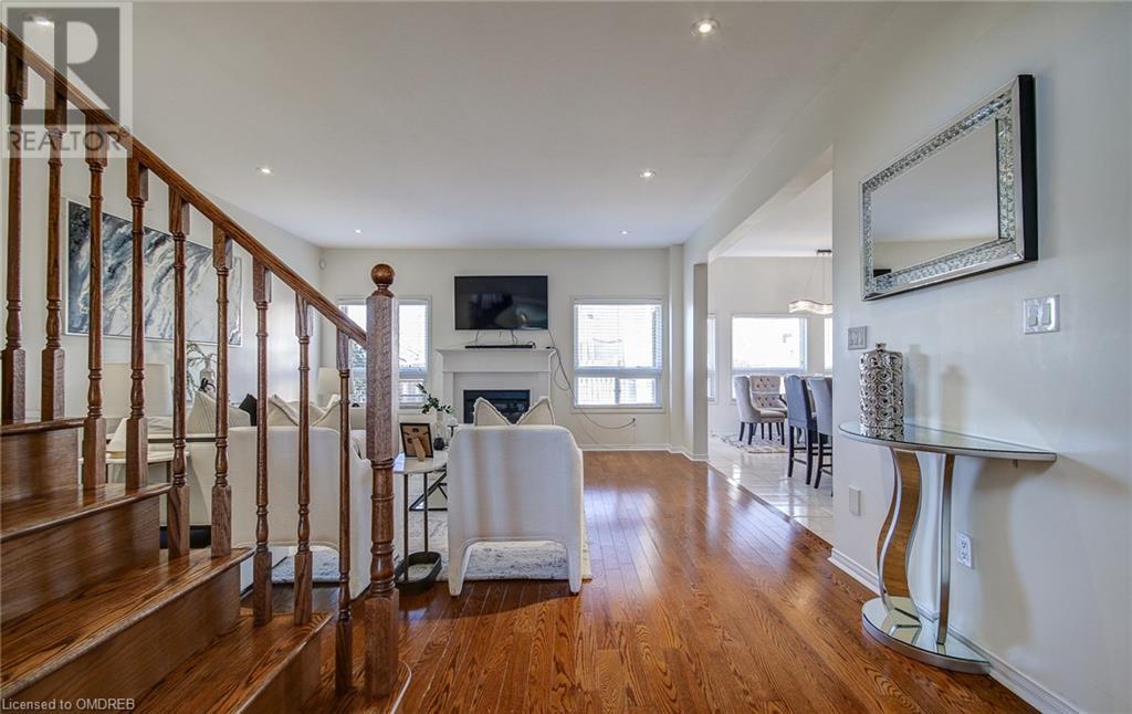 248 Langford Boulevard, Bradford West Gwillimbury, Ontario  L3Z 0S4 - Photo 6 - 40552136