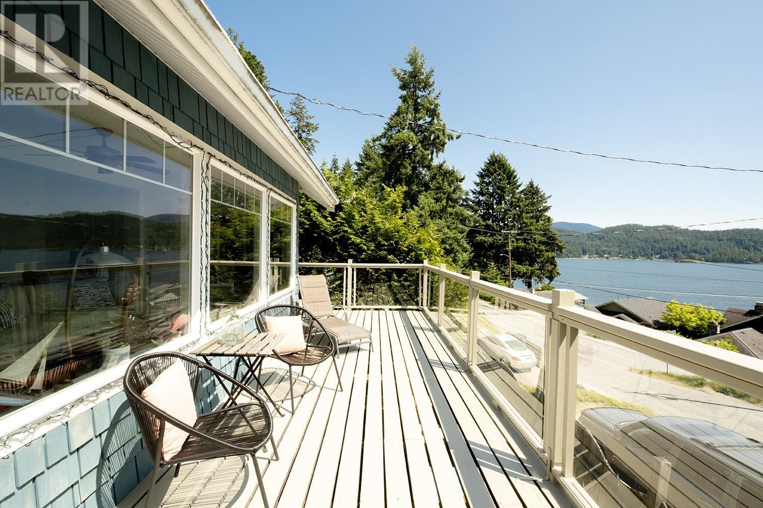 446 Central Avenue, Gibsons, British Columbia  V0N 1V1 - Photo 4 - R2854682