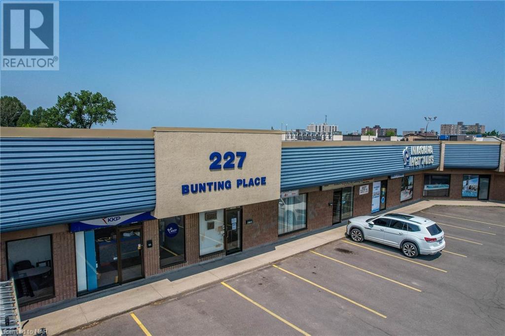 <h3>$10.95<small> Monthly</small></h3><p>227 Bunting Road Unit# C3, St. Catharines, Ontario</p>