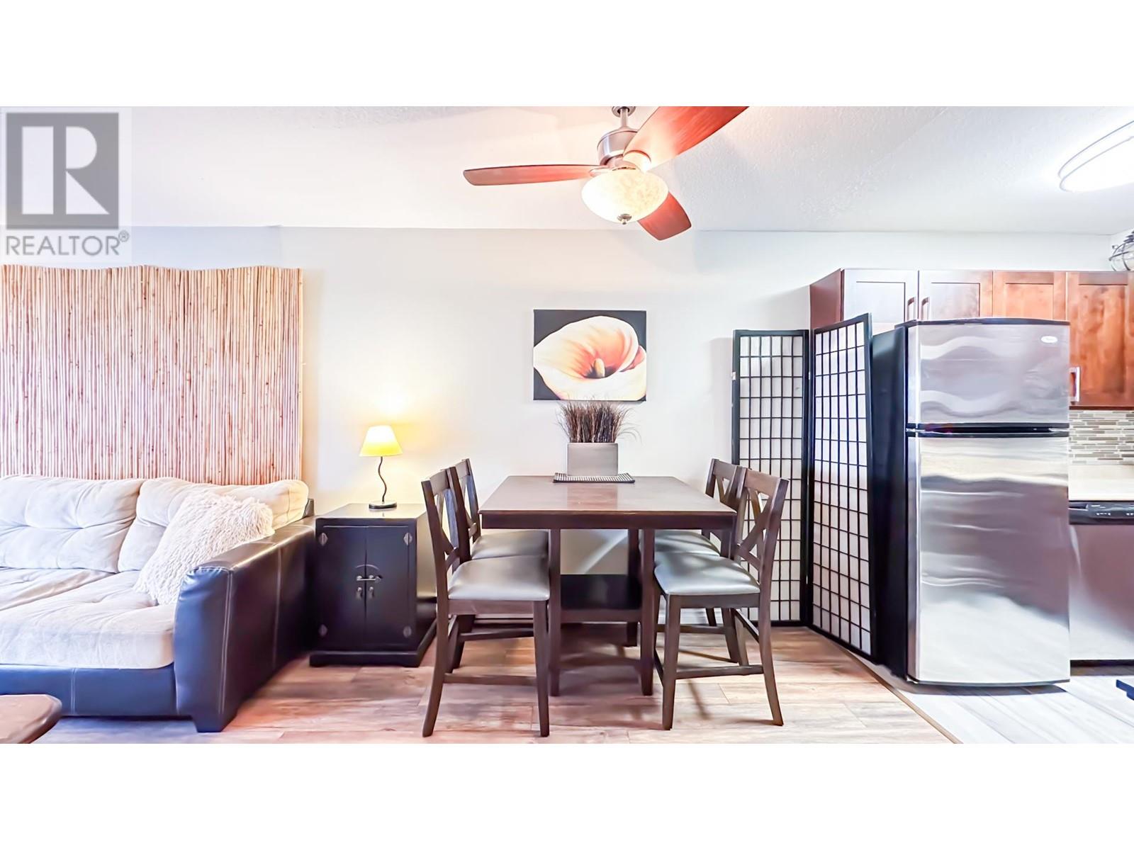 206 212 Forbes Avenue, North Vancouver, British Columbia  V7M 3E5 - Photo 3 - R2858338