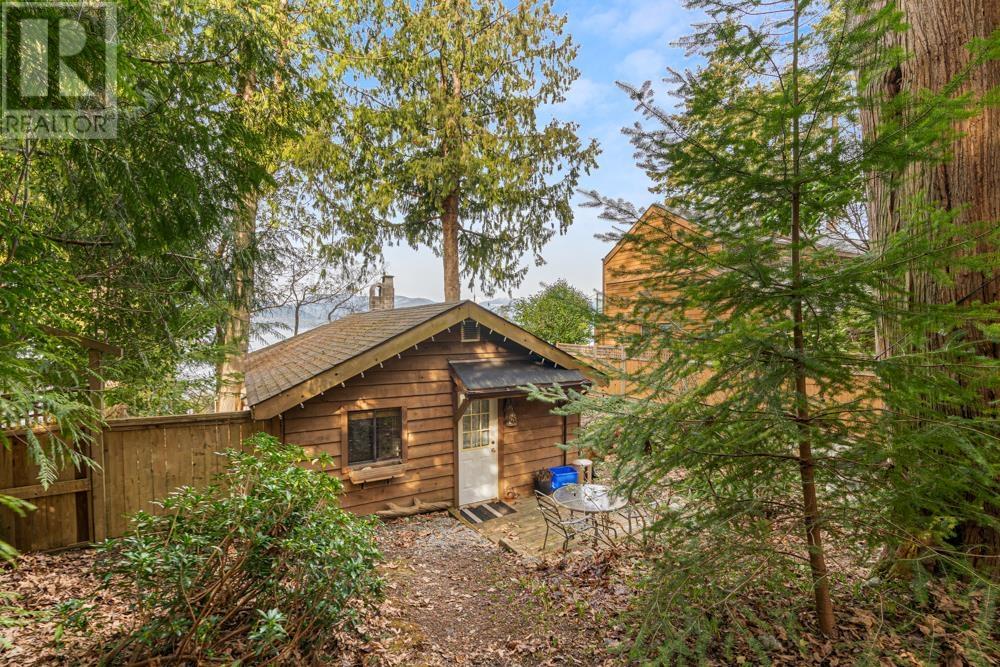 47 Brunswick Beach Road, Lions Bay, British Columbia  V0N 2E0 - Photo 19 - R2858294