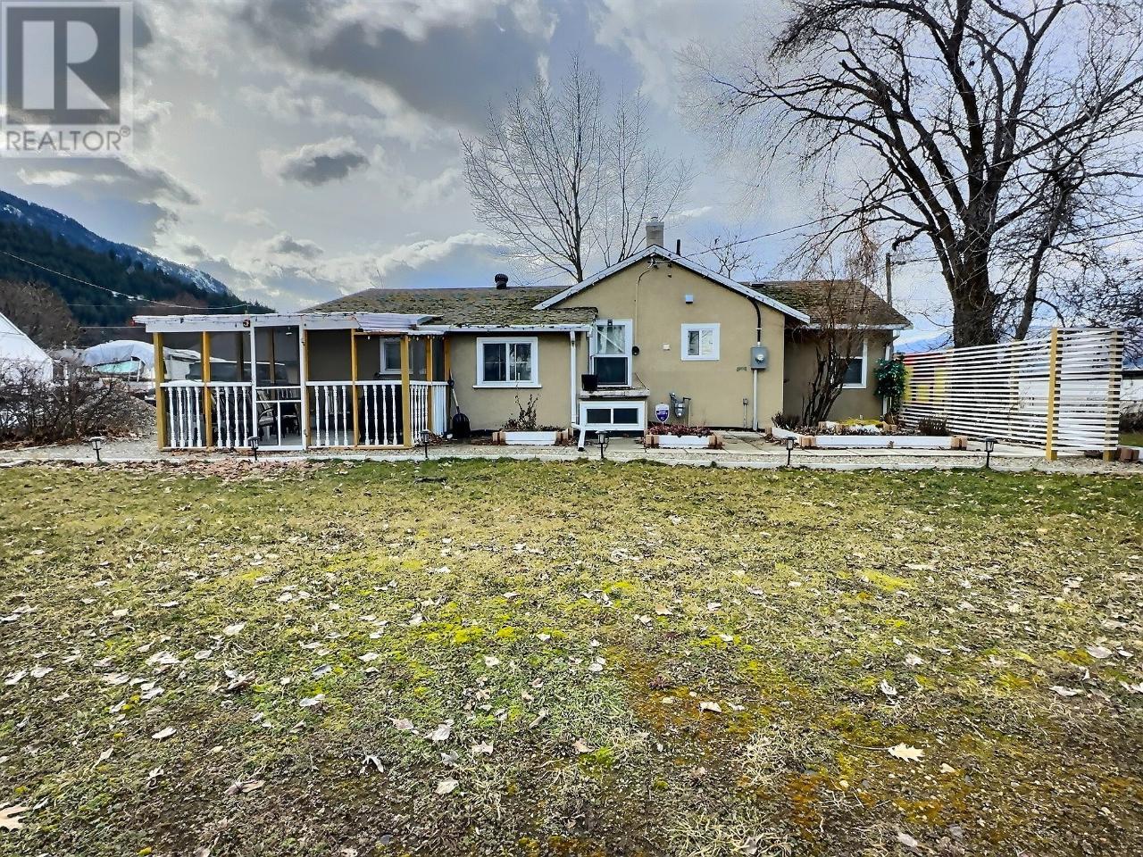 213 Bell Street, Chase, British Columbia  V0E 1M0 - Photo 7 - 177160