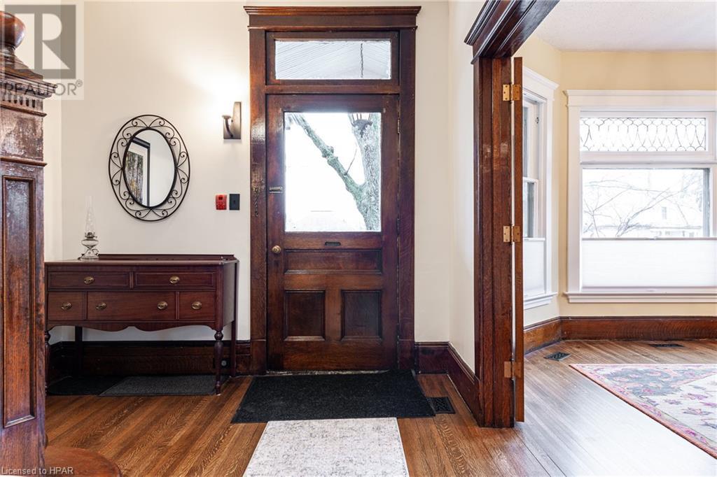 220 Church Street, Stratford, Ontario  N5A 2R6 - Photo 7 - 40549189