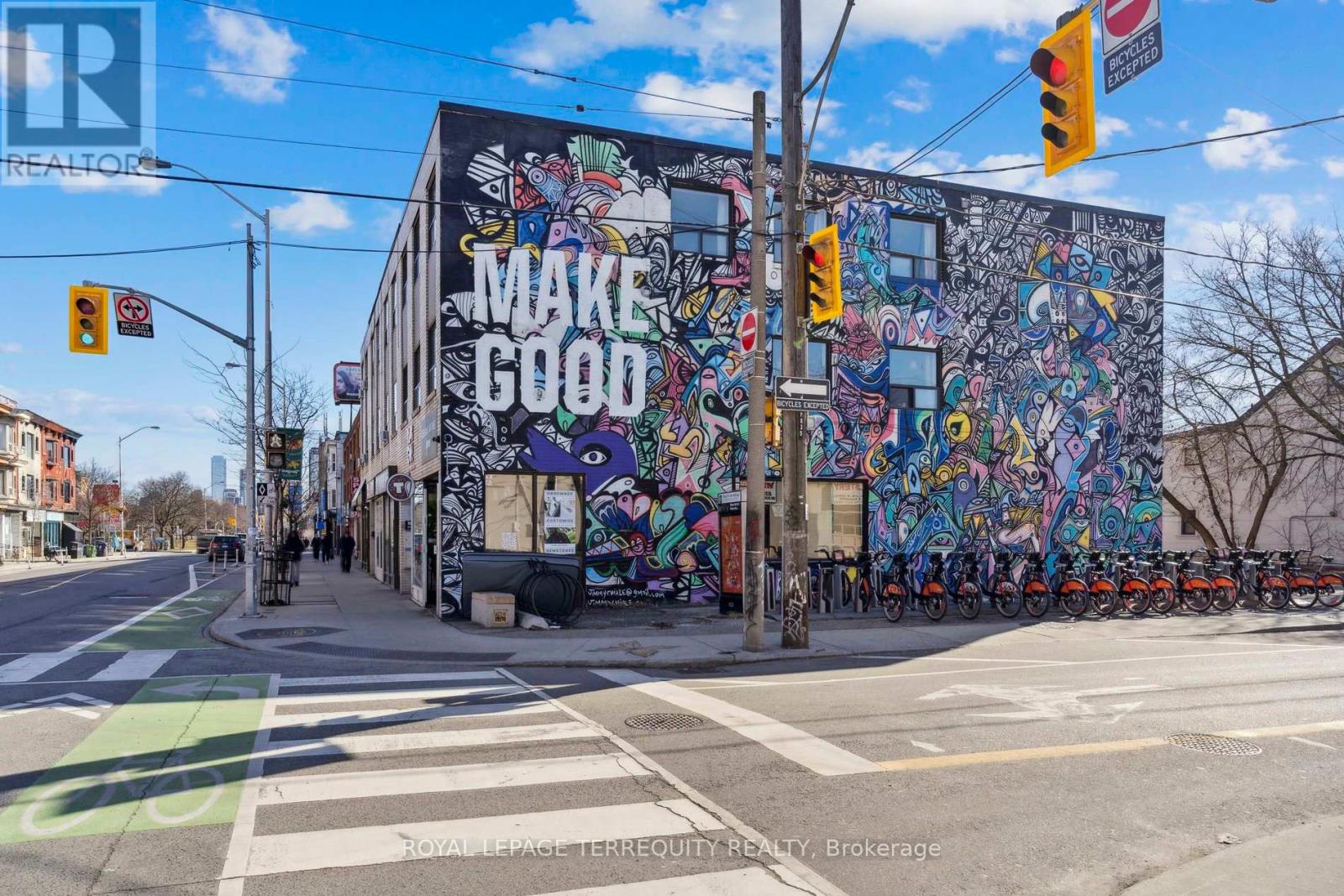 835 Bloor St, Toronto, Ontario  M6G 1M1 - Photo 1 - C8063666