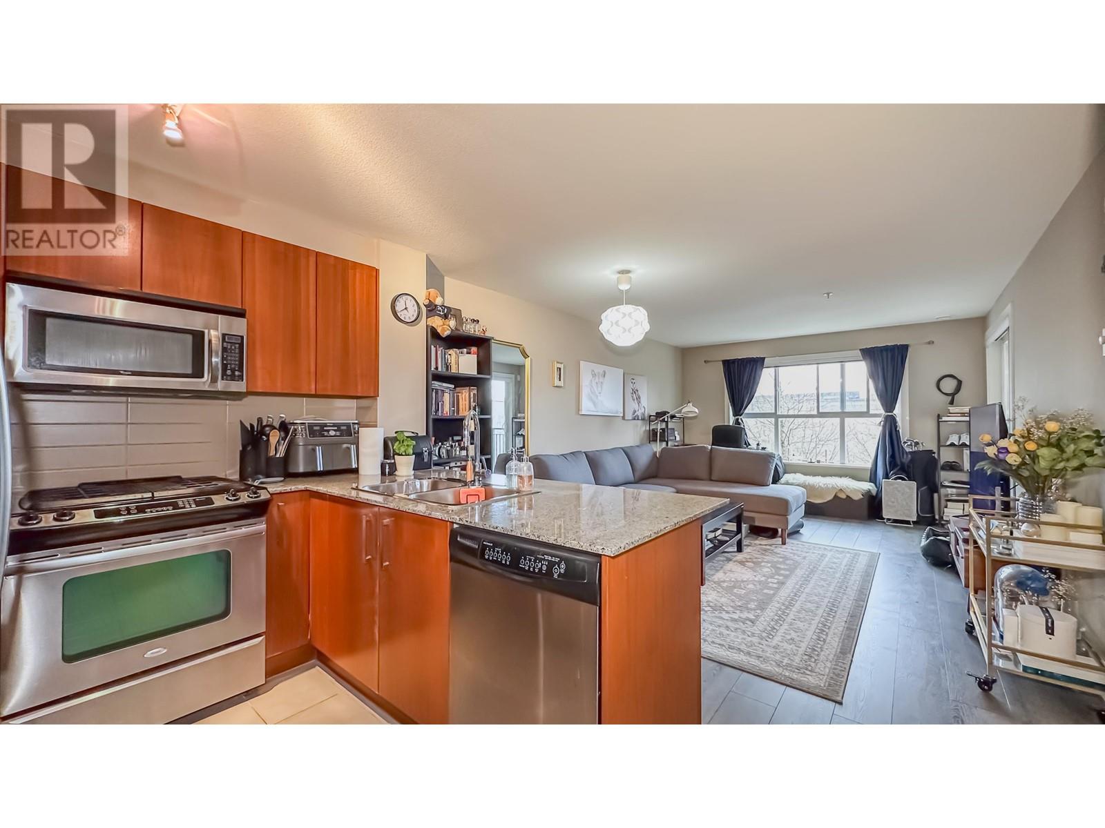 315 5889 Irmin Street, Burnaby, British Columbia  V5J 0C1 - Photo 4 - R2858538