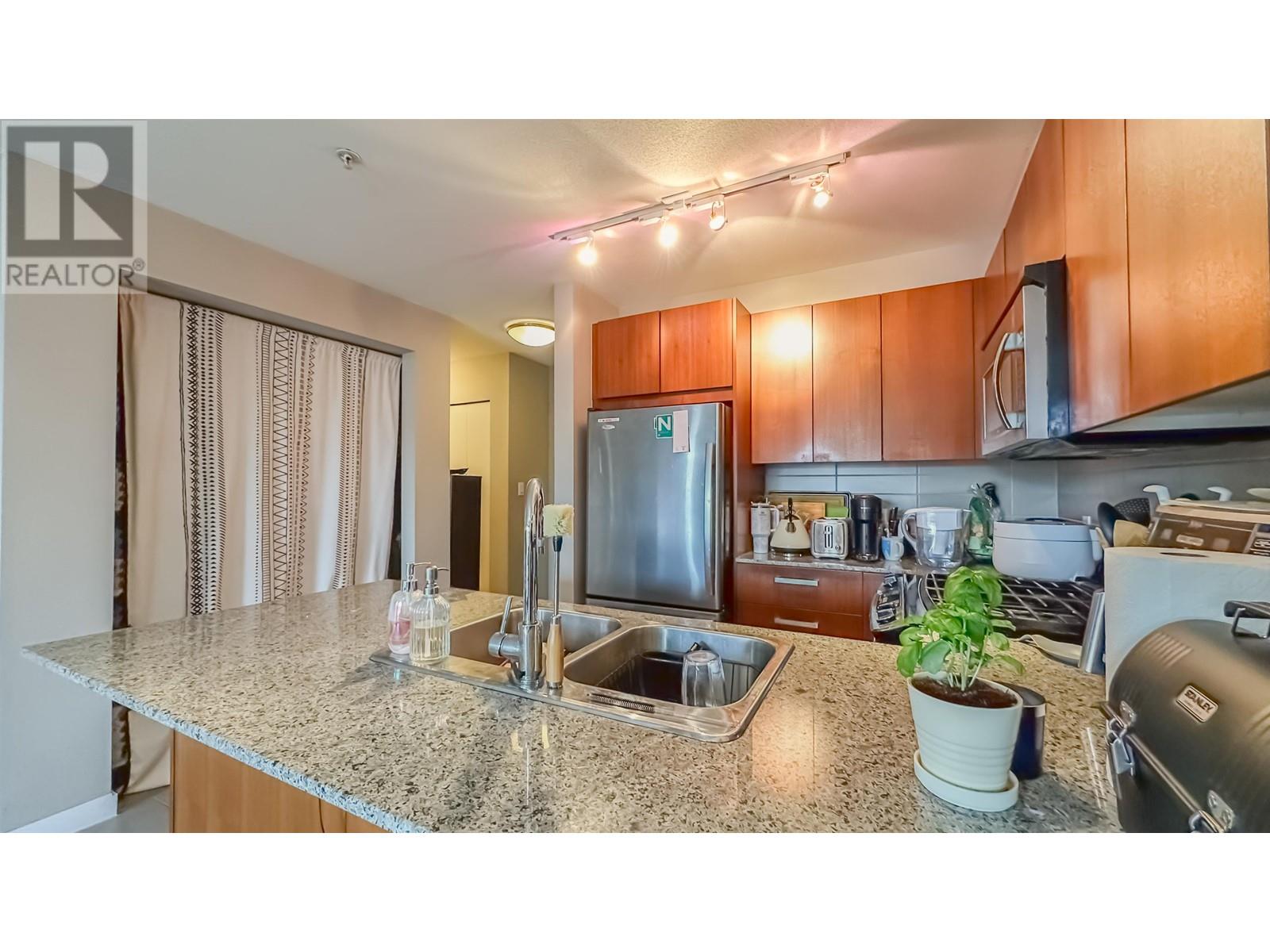 315 5889 Irmin Street, Burnaby, British Columbia  V5J 0C1 - Photo 7 - R2858538