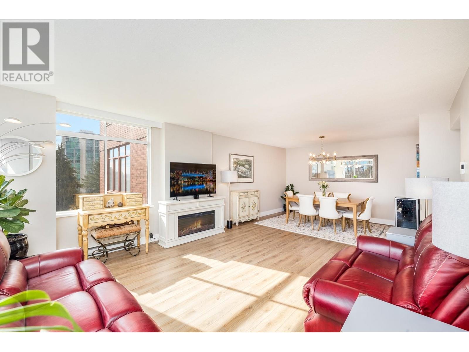 602 130 E 2nd Street, North Vancouver, British Columbia  V7L 1C3 - Photo 3 - R2858569