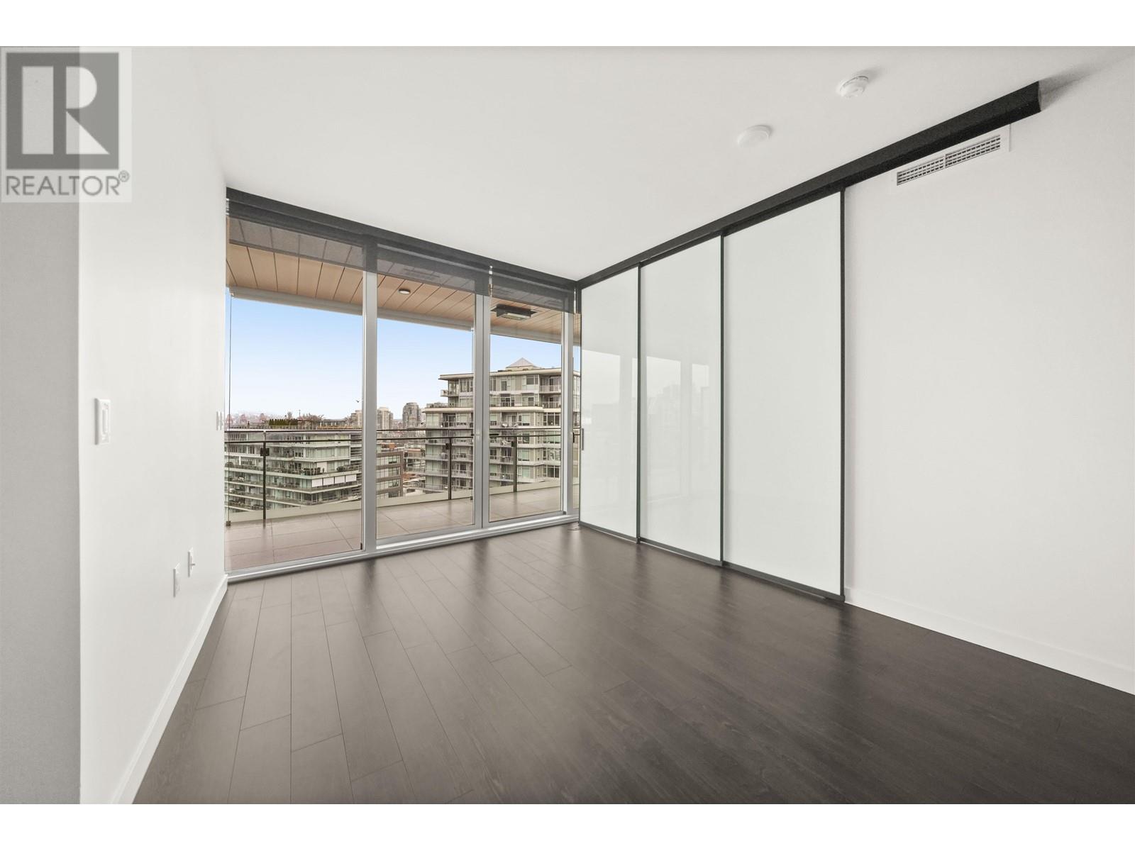 1604 1768 Cook Street, Vancouver, British Columbia  V5Y 0N3 - Photo 3 - R2858597