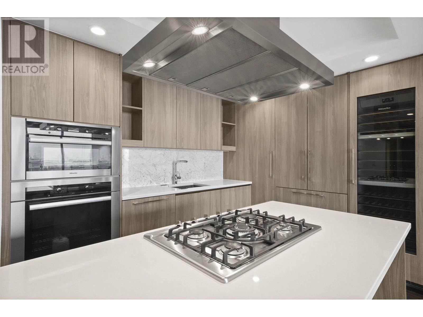 1604 1768 Cook Street, Vancouver, British Columbia  V5Y 0N3 - Photo 9 - R2858597