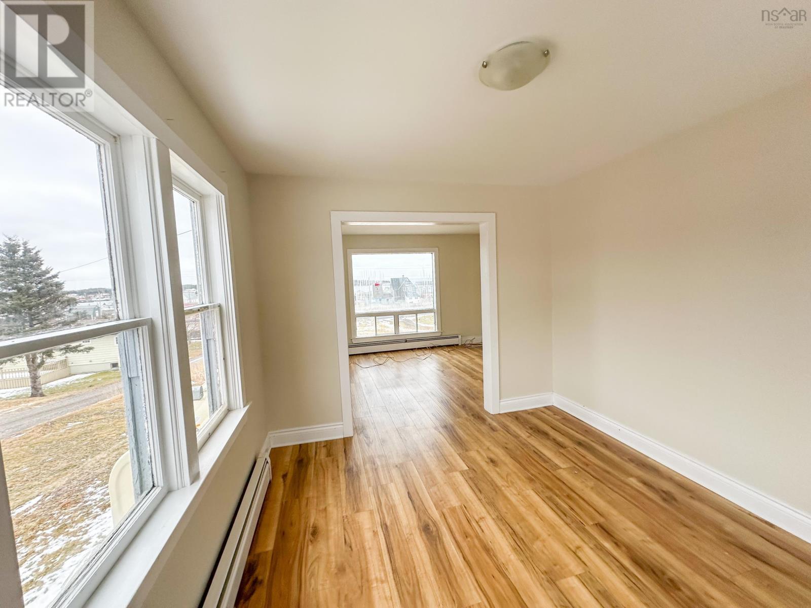 7 Johnston Street, Louisbourg, Nova Scotia  B2Y 3Z5 - Photo 3 - 202404427
