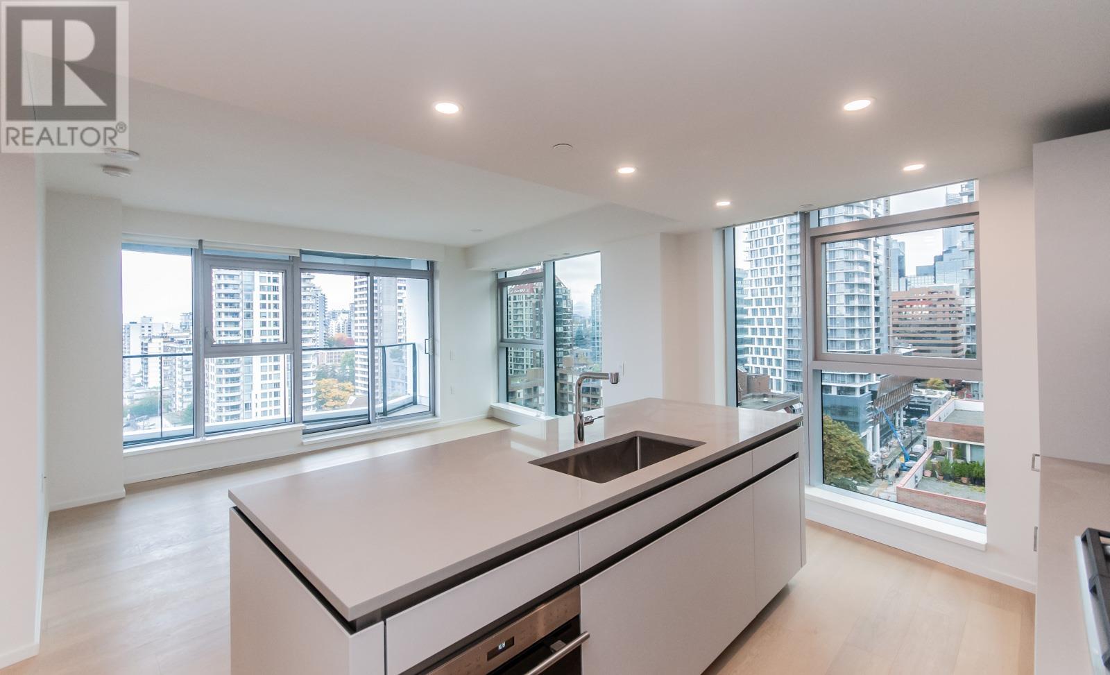 1606 889 Pacific Street, Vancouver, British Columbia  V6Z 1C3 - Photo 4 - R2858655