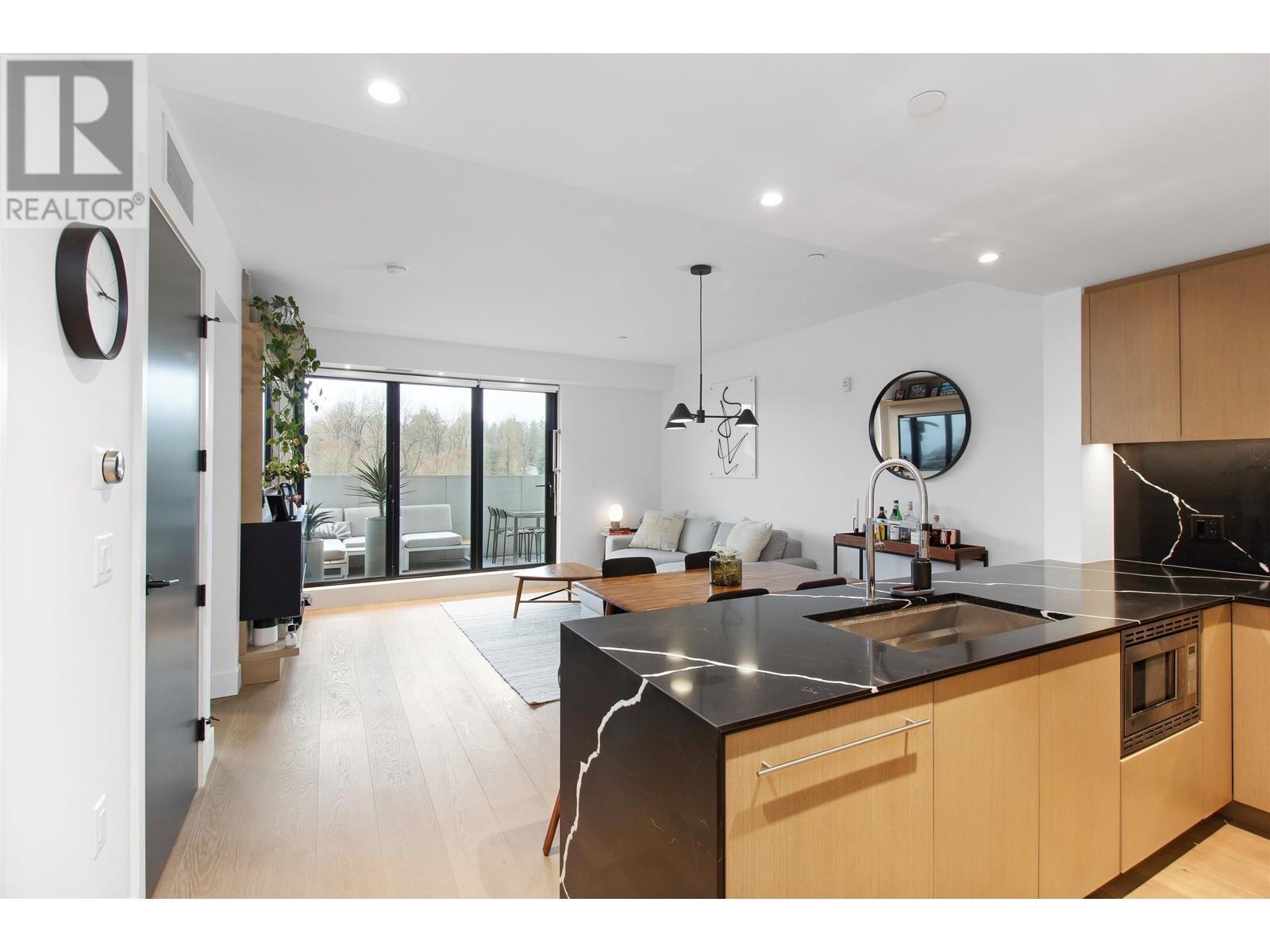 501 5089 Quebec Street, Vancouver, British Columbia  V5W 0E5 - Photo 1 - R2858718