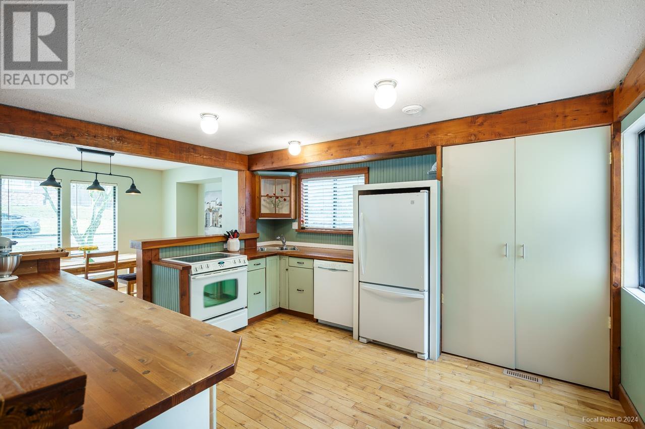21303 Douglas Avenue, Maple Ridge, British Columbia  V4R 2H8 - Photo 11 - R2858711