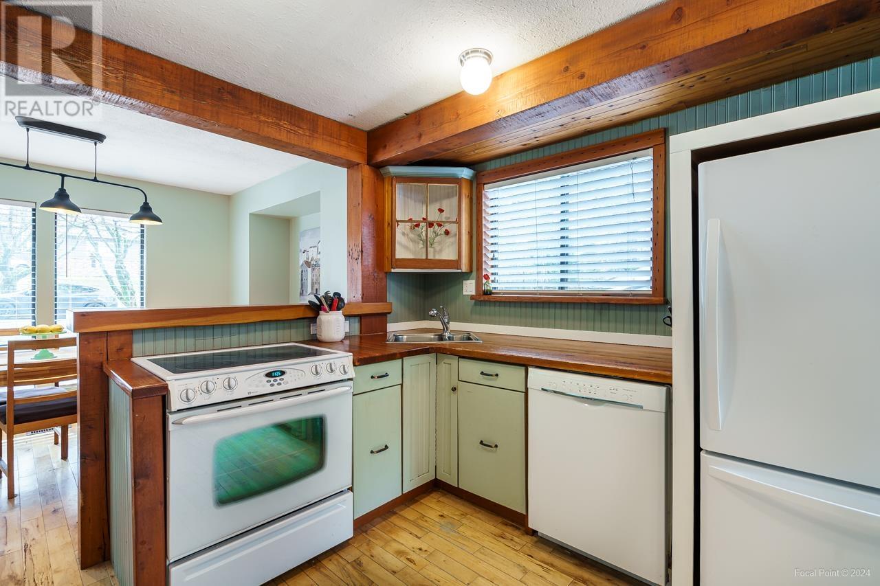 21303 Douglas Avenue, Maple Ridge, British Columbia  V4R 2H8 - Photo 12 - R2858711