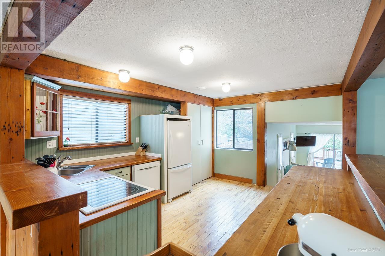 21303 Douglas Avenue, Maple Ridge, British Columbia  V4R 2H8 - Photo 13 - R2858711