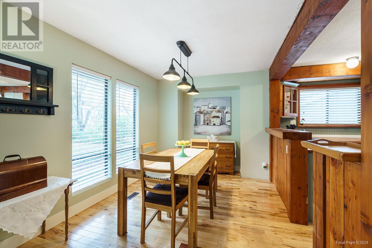 21303 Douglas Avenue, Maple Ridge, British Columbia  V4R 2H8 - Photo 6 - R2858711