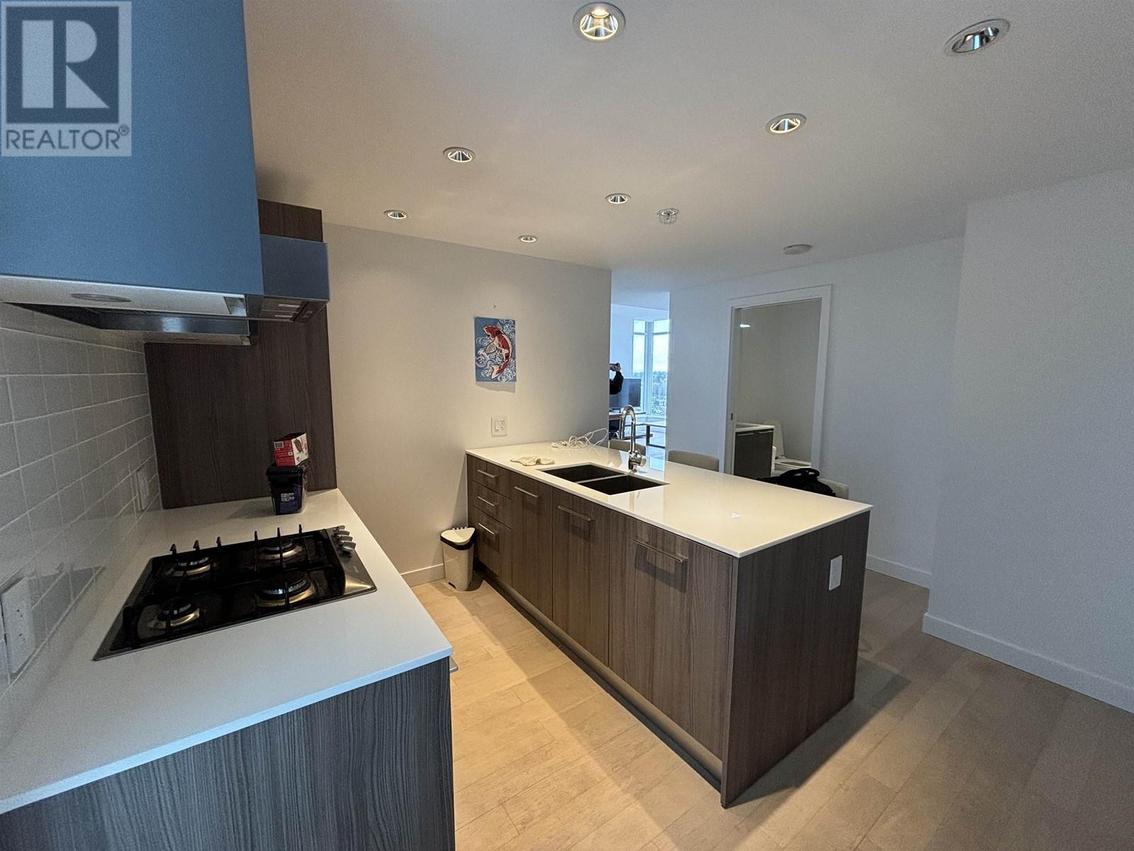 1702 4638 Gladstone Street, Vancouver, British Columbia  V5N 0G5 - Photo 2 - R2858545