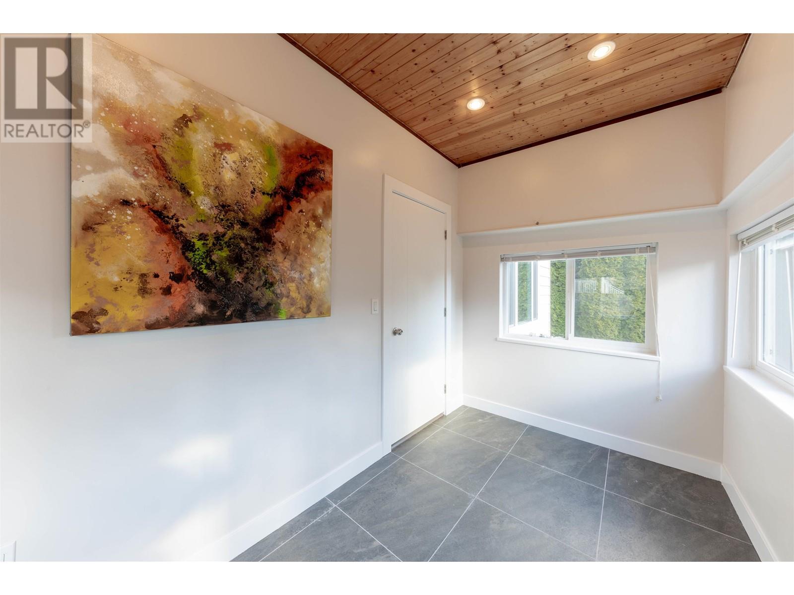 2703 Horley Street, Vancouver, British Columbia  V5R 4R7 - Photo 7 - R2858676