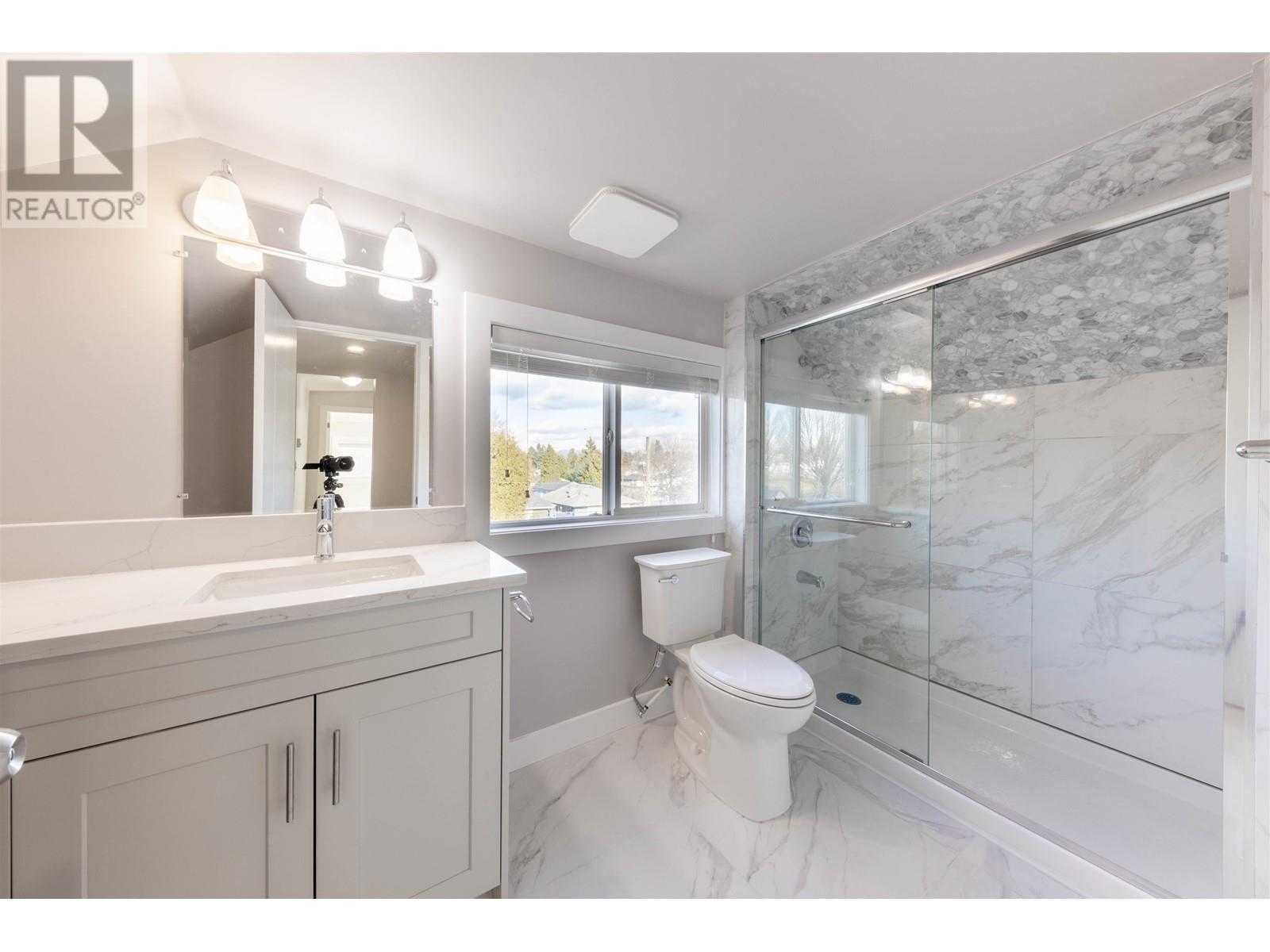 2703 Horley Street, Vancouver, British Columbia  V5R 4R7 - Photo 14 - R2858676