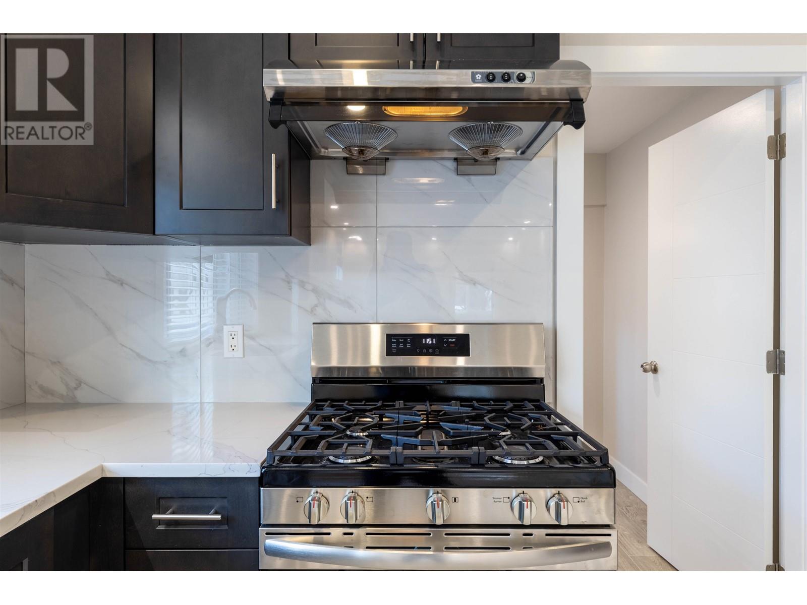 2703 Horley Street, Vancouver, British Columbia  V5R 4R7 - Photo 9 - R2858676