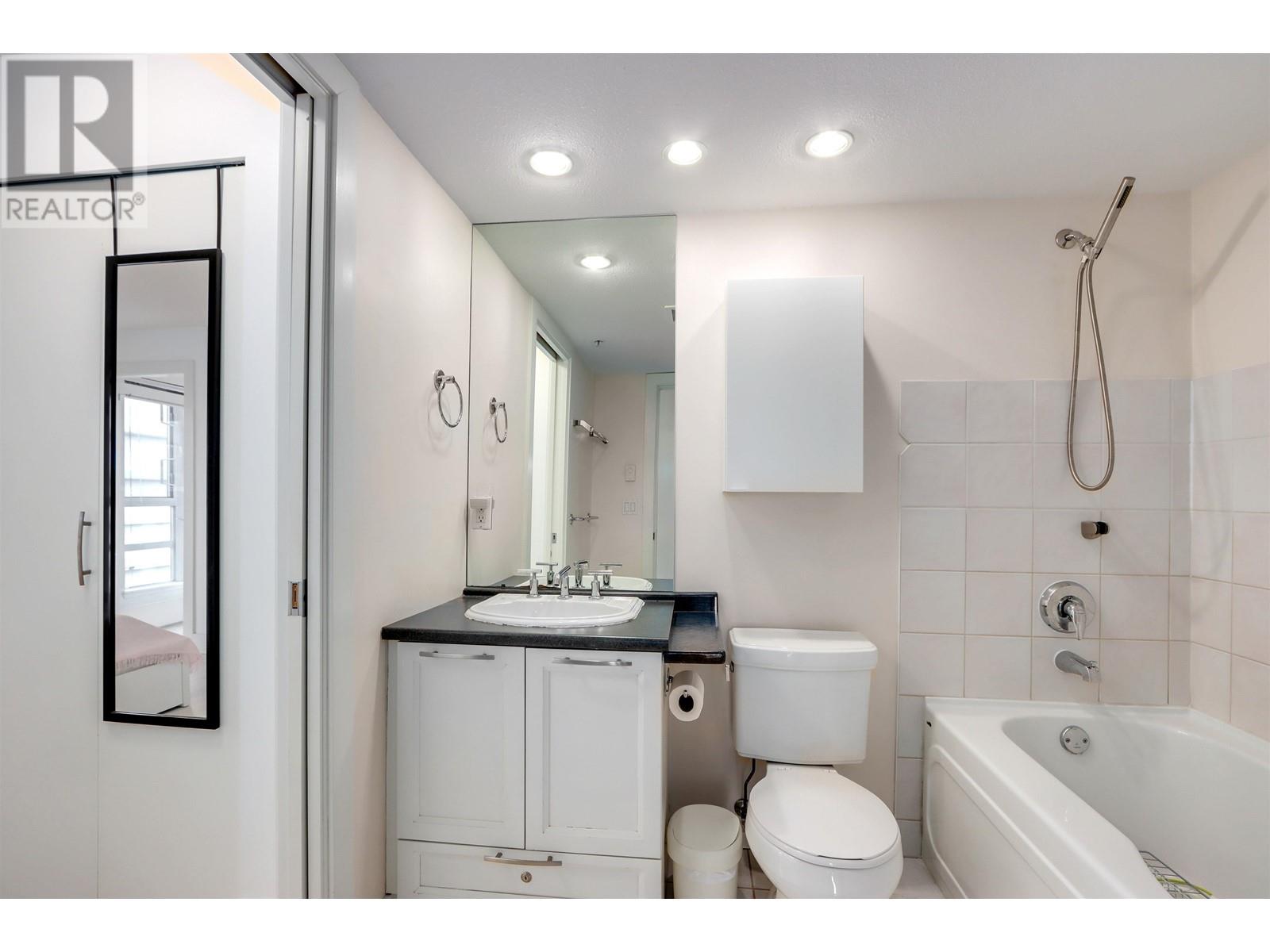 609 2137 W 10th Avenue, Vancouver, British Columbia  V6K 4W4 - Photo 15 - R2858755